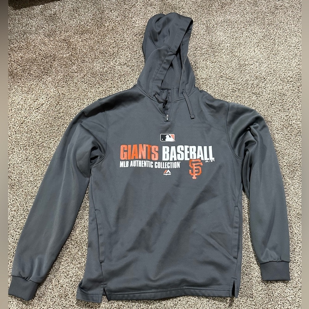 San Francisco Giants sweatshirt